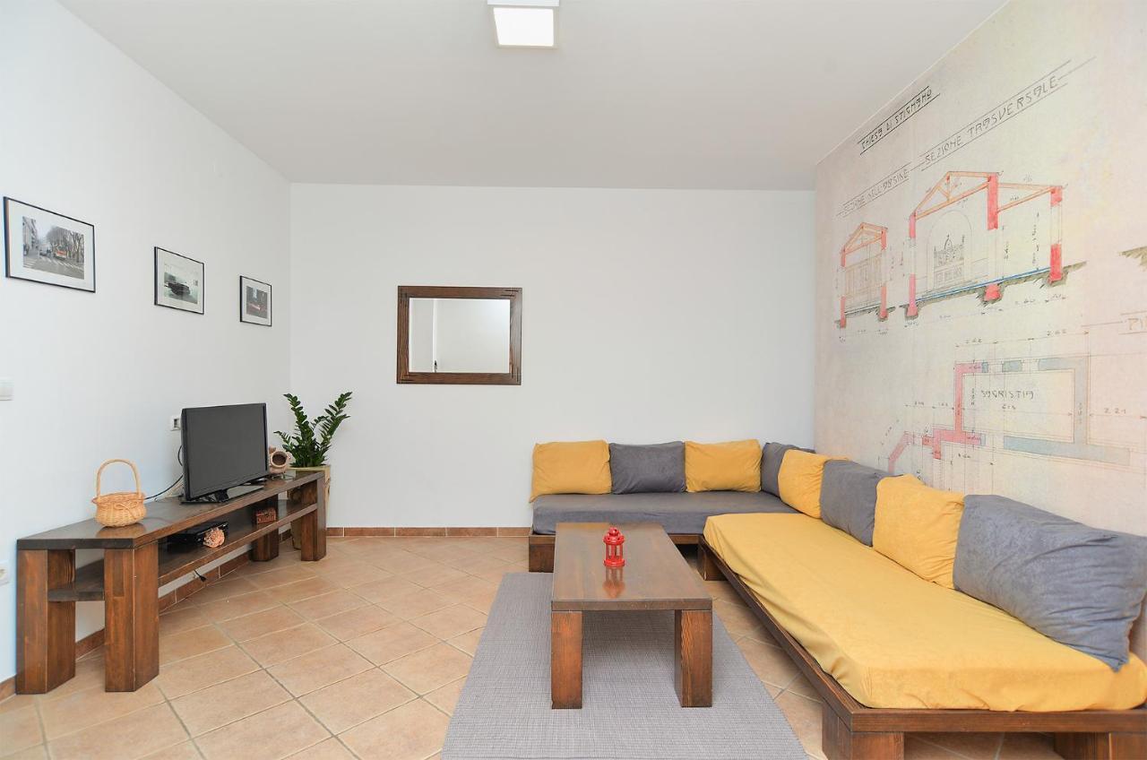 PUY House Dragan 1980 빌라 외부 사진